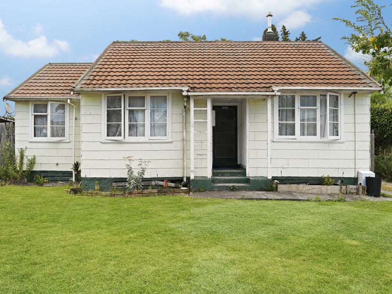 15 Paul Crescent, Fairfield, Hamilton - Carousel 1