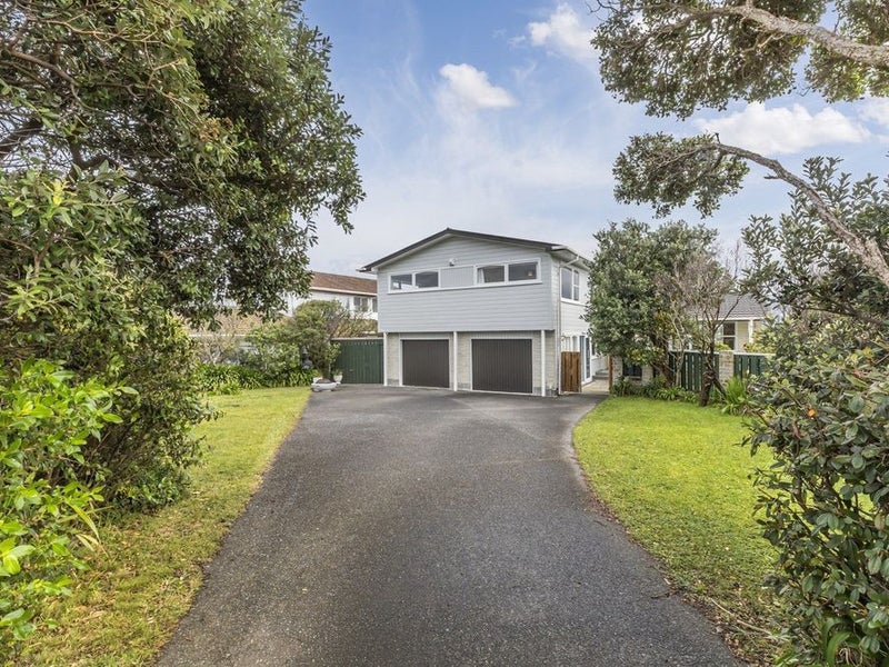 11 Madison Place, Miramar, Wellington - Carousel 1