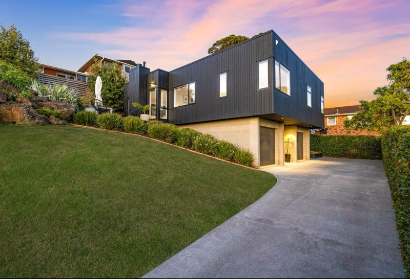 9A Huapai Street, Onehunga, Auckland - Carousel 1