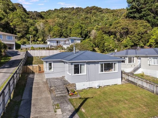 71 Petrie Street, Wainuiomata, Lower Hutt - Carousel 1