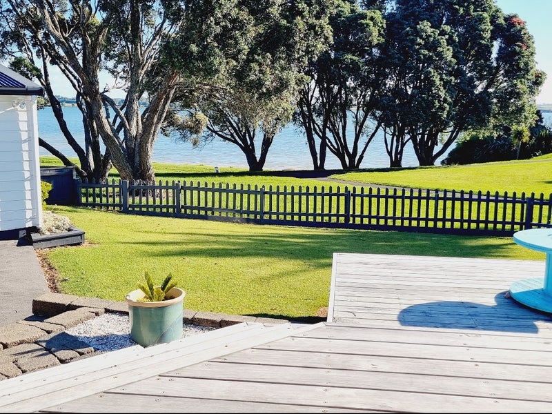 15 Kaanapali Place, Wattle Downs, Auckland - Carousel 1
