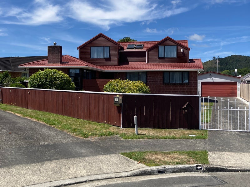 18 Joseph Grove, Elderslea, Upper Hutt - Carousel 1