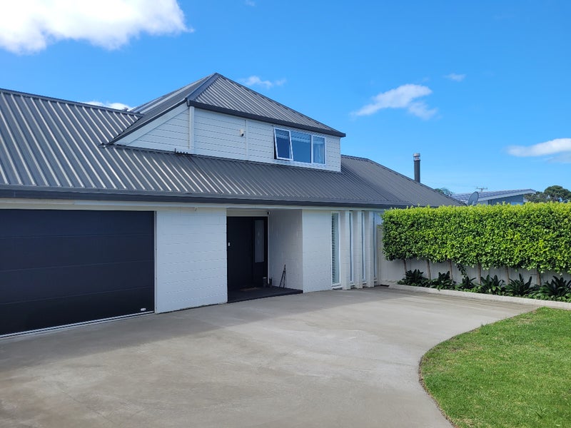 2 Callender Place, Shelly Park, Auckland - Carousel 1