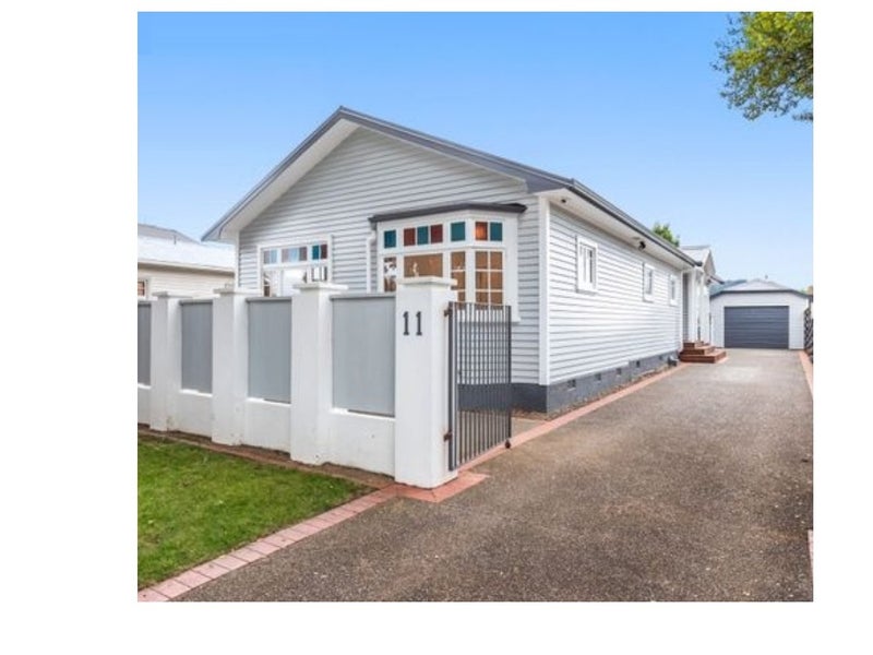 11 Thornycroft Avenue, Epuni, Lower Hutt - Carousel 1