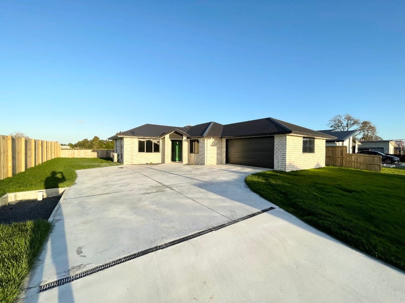 26 Tekapo Road, Baverstock, Hamilton - Carousel 1