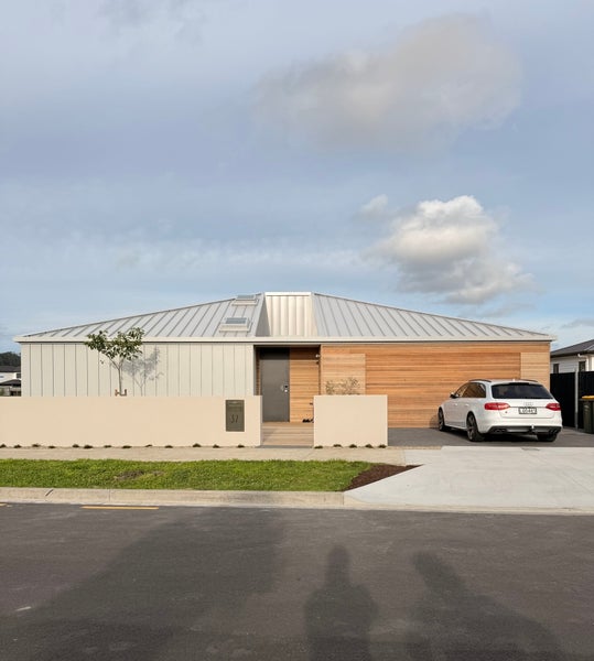 37 Mcindoe Road, Kumeu, Kumeū - Carousel 1
