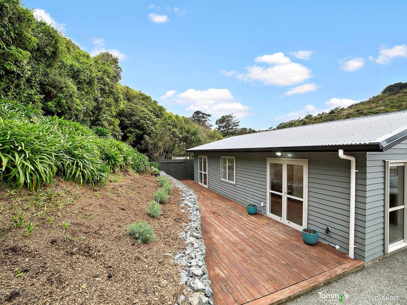 134 Fraser Avenue, Johnsonville, Wellington - Carousel 1