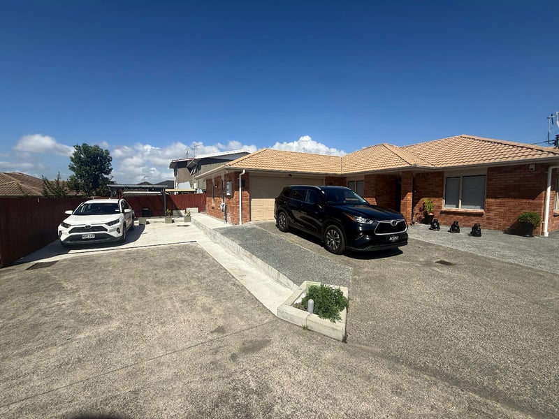 12A Cade Place, Weymouth, Auckland - Carousel 1