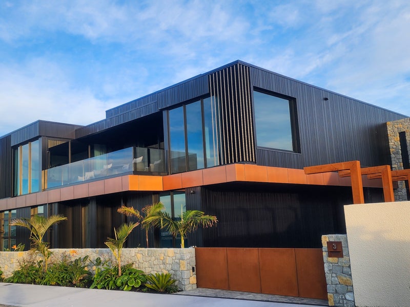 1/3 Meeanee Quay, Westshore, Napier - Carousel 1
