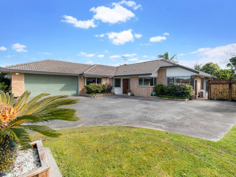 56 Tington Avenue, Wattle Downs, Auckland - Carousel 1