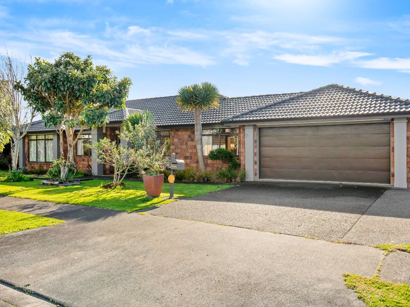 29 Aberdeen Crescent, Wattle Downs, Auckland - Carousel 1