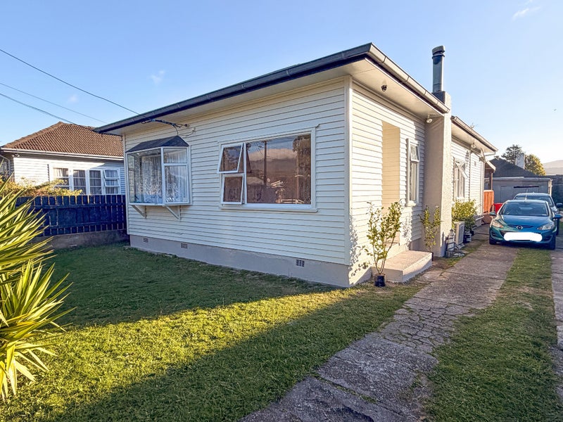 7 Poplar Grove, Ebdentown, Upper Hutt - Carousel 1