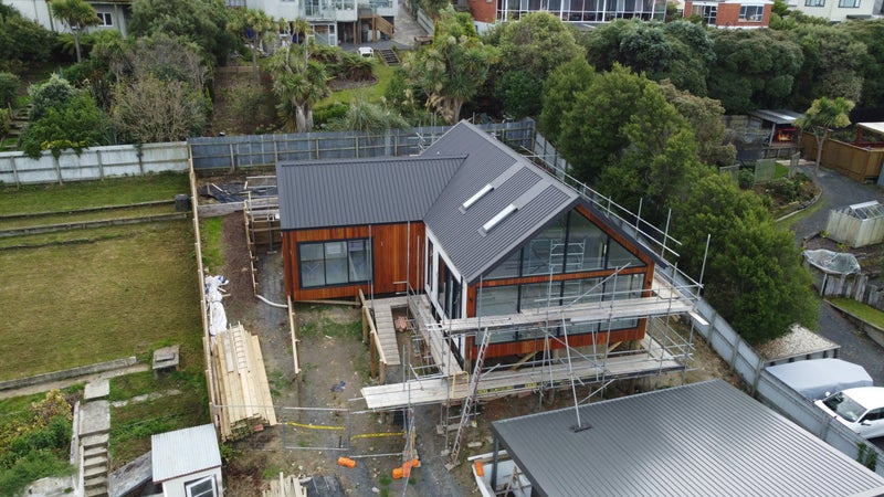 11 Queen Street, Brighton, Dunedin - Carousel 1
