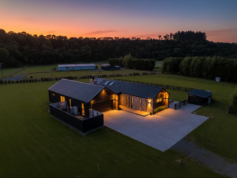 32 Manukawiri Way, Greytown - Carousel 1