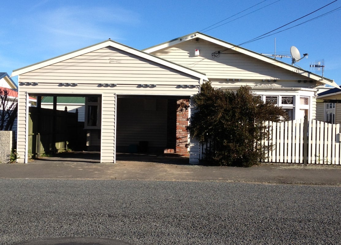 2 Huia Street, Petone, Lower Hutt - Carousel 1