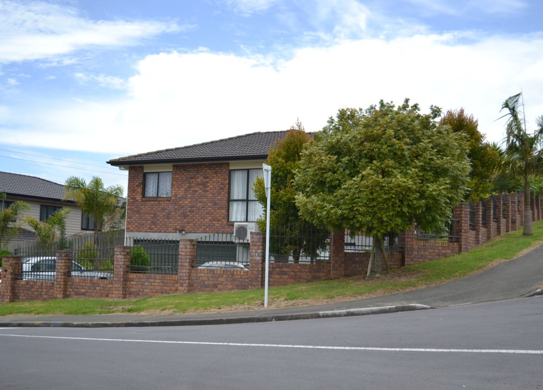 60 Cartmel Avenue, Massey, Auckland - Carousel 1