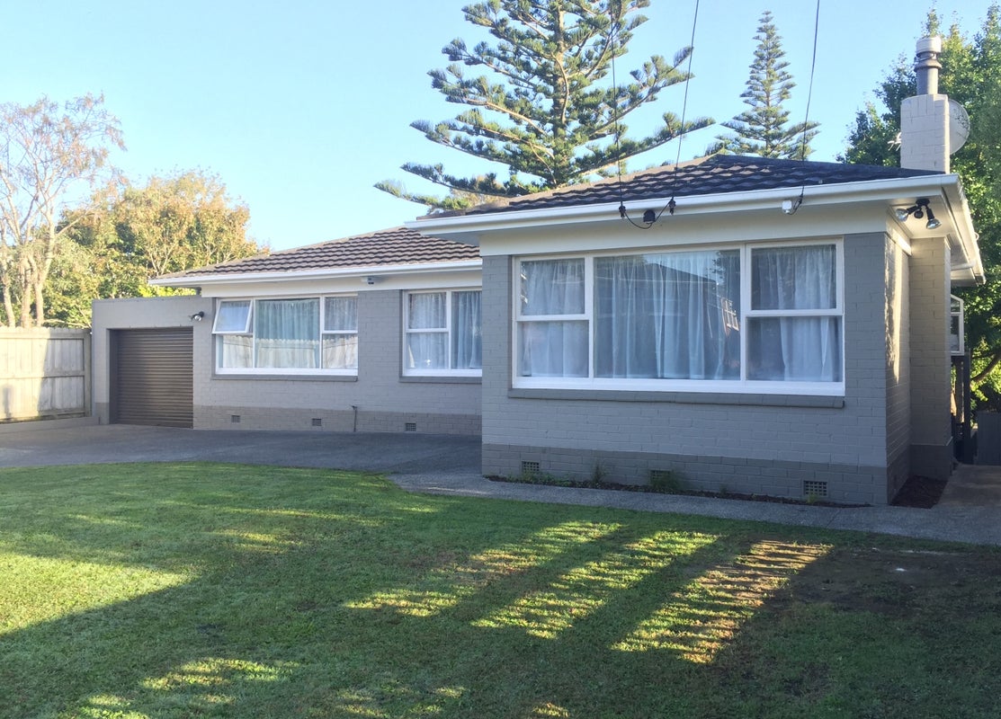 20 Angelo Avenue, Howick, Auckland - Carousel 1