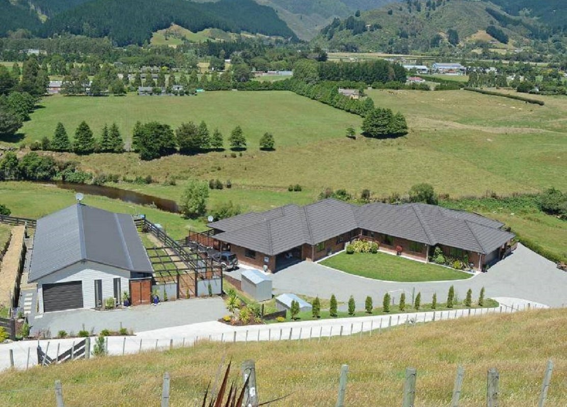 62 Stroma Way, Maymorn, Upper Hutt - Carousel 1