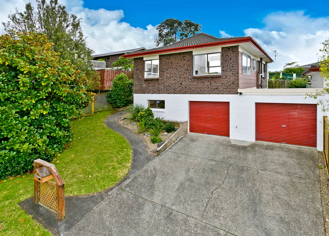 1/143 Stapleford Crescent, Browns Bay, Auckland - Carousel 1
