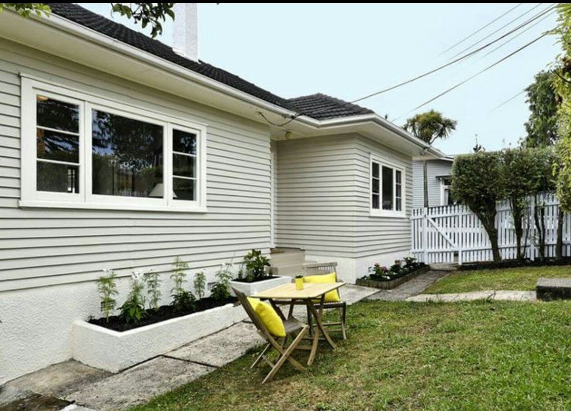 25 Western Springs Road, Morningside, Auckland - Carousel 1
