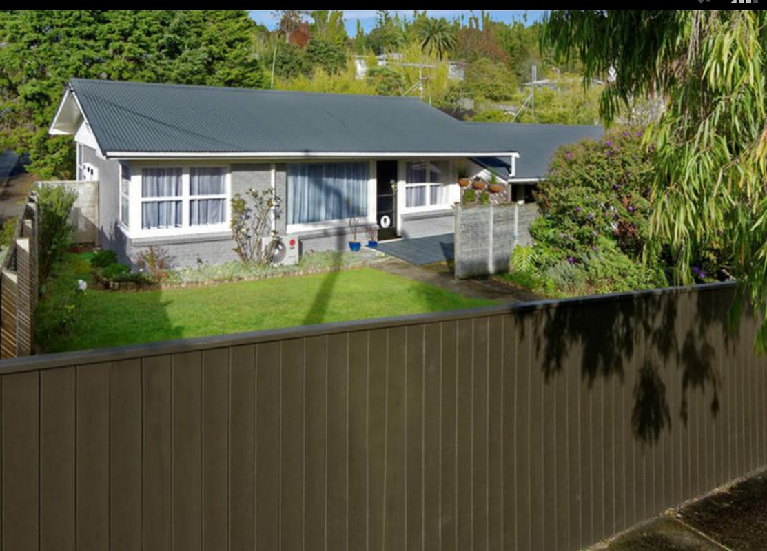 72A Connaught Street, Blockhouse Bay, Auckland - Carousel 1