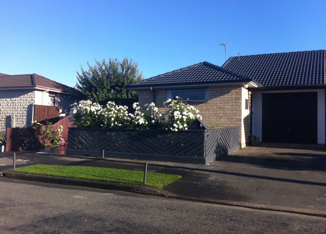 1/5 Vancouver Crescent, Wainoni, Christchurch - Carousel 1