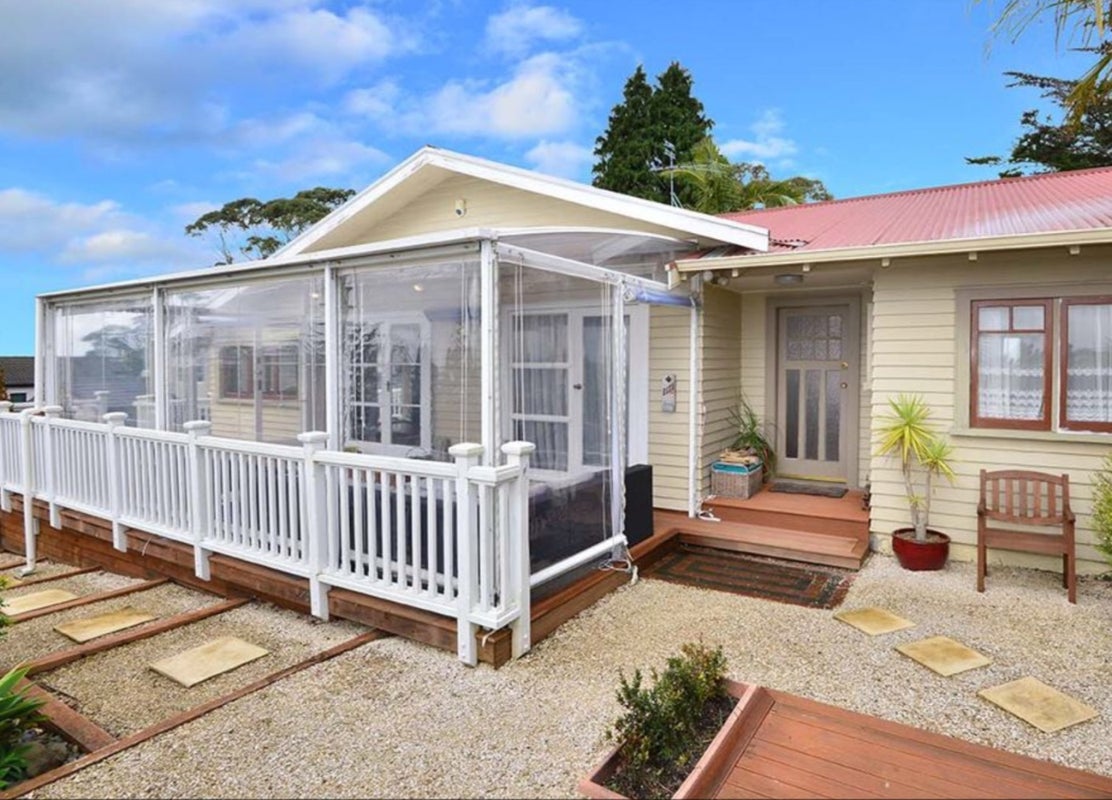 44 Lorikeet Place, Unsworth Heights, Auckland - Carousel 1