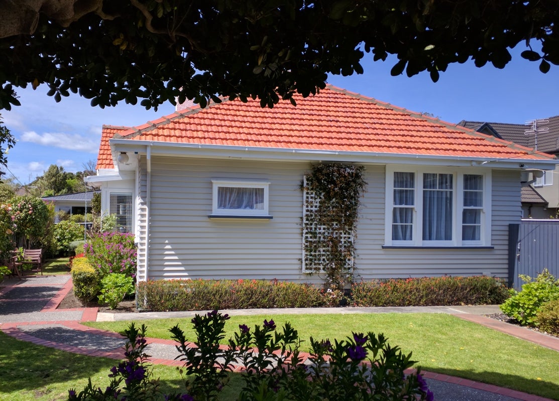 45 Falkirk Avenue, Seatoun, Wellington - Carousel 1