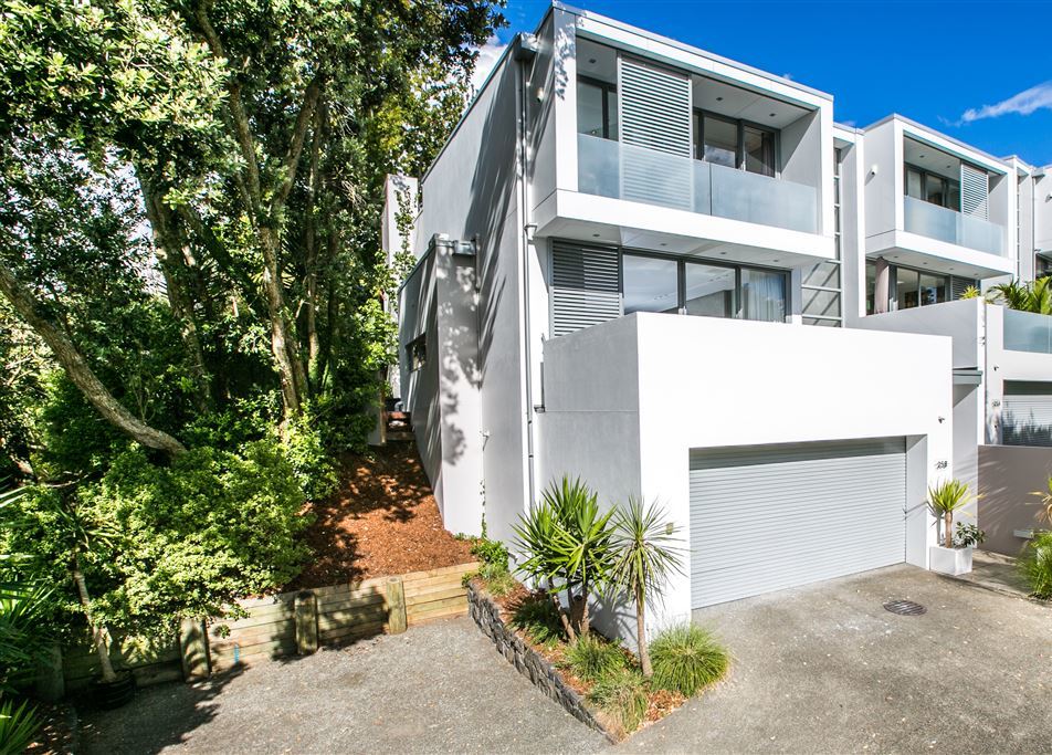 25B West End Road, Herne Bay, Auckland - Carousel 1