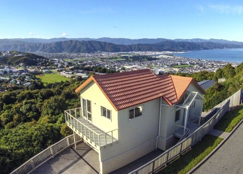 3 Jasmine Grove, Maungaraki, Lower Hutt - Carousel 1