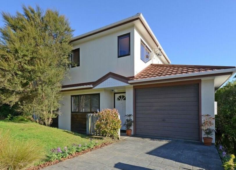 32 Kerkwall Drive, Naenae, Lower Hutt - Carousel 1