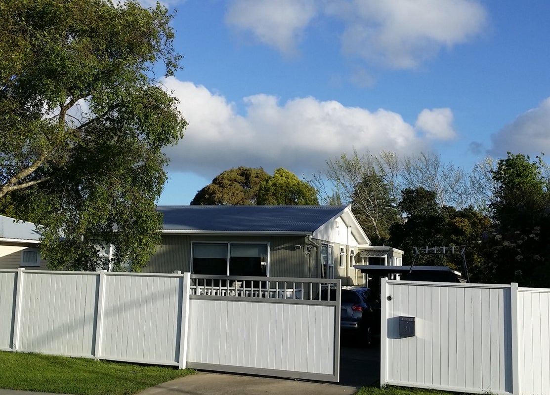 31 Sylvia Road, Hillcrest, Auckland - Carousel 1