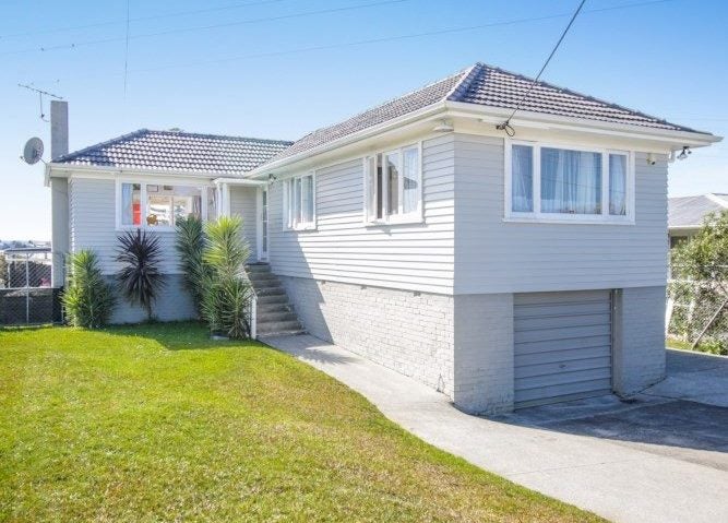 13 Brains Road, Kelston, Auckland - Carousel 1