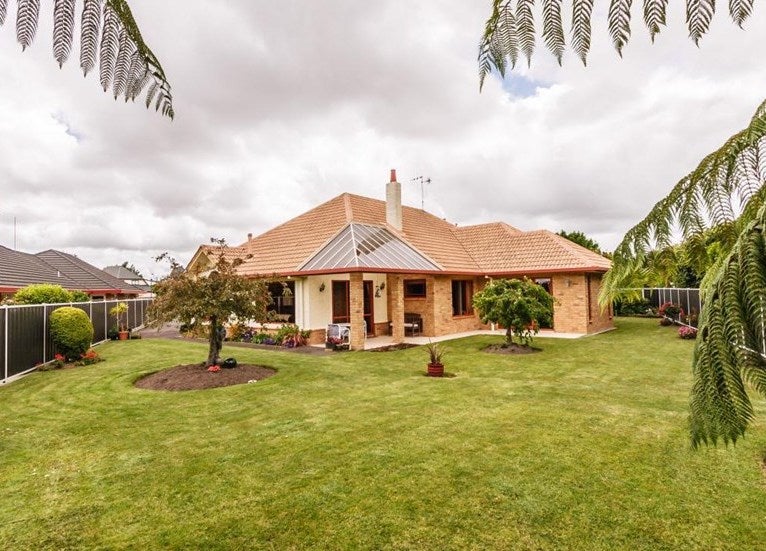 12 Dougherty Place, Hokowhitu, Palmerston North - Carousel 1