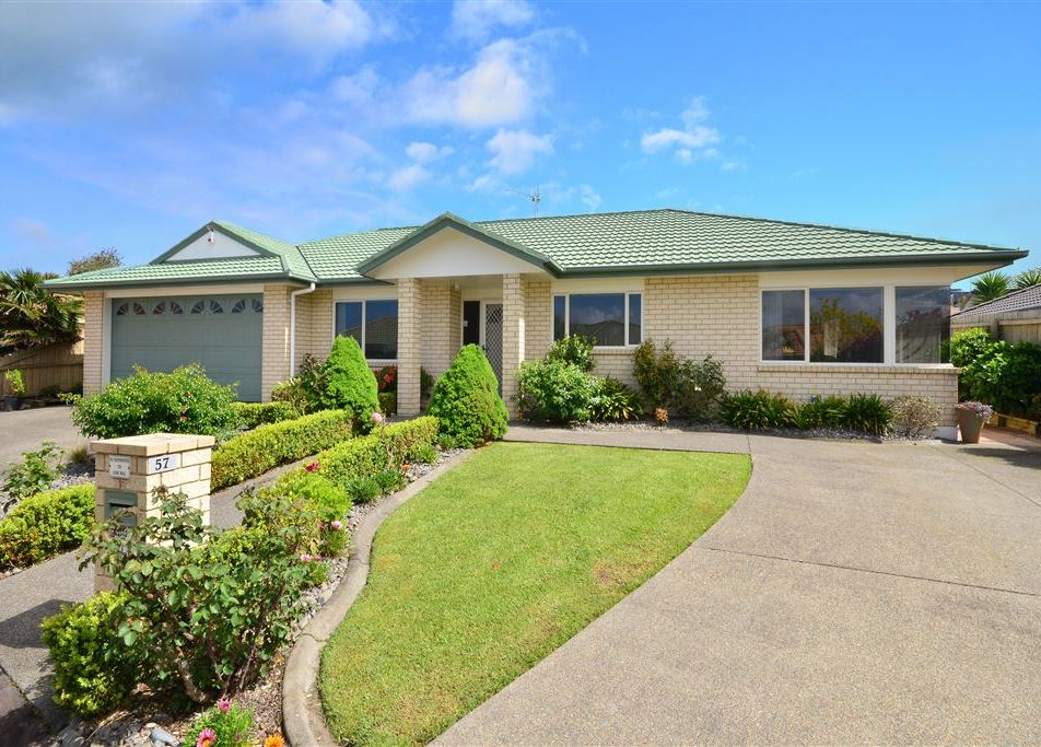 57 Kath Hopper Drive, Orewa, Orewa - Carousel 1