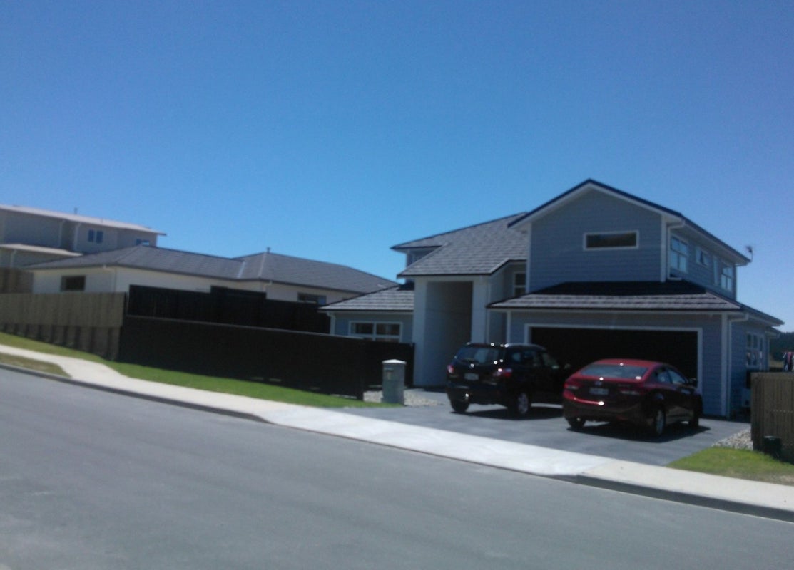 4 Bickerton Rise, Churton Park, Wellington - Carousel 1