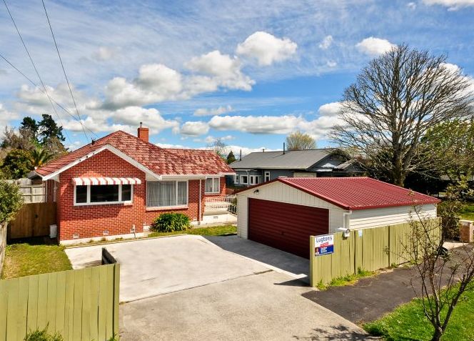 34 Odette Street, Bader, Hamilton - Carousel 1