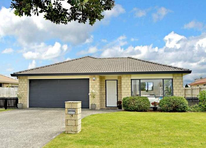 29 Morewa Place, Takanini, Auckland - Carousel 1