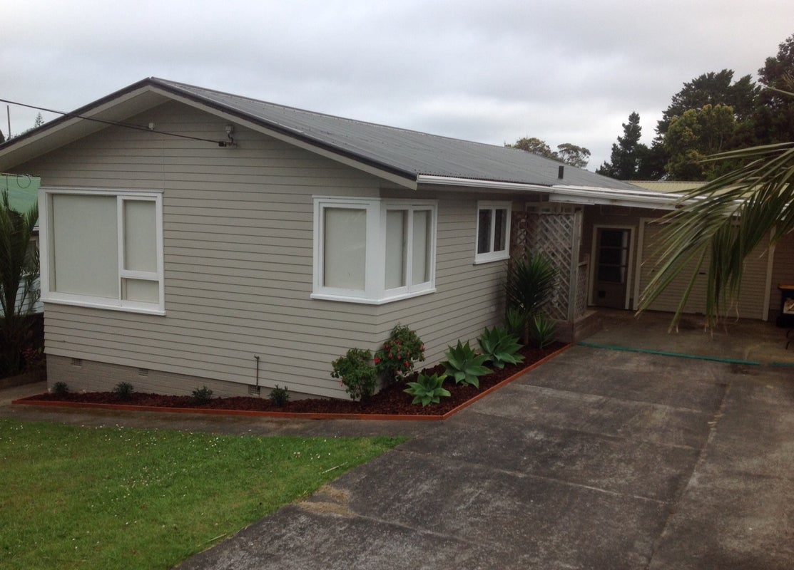 27 Saffron Street, Birkdale, Auckland - Carousel 1