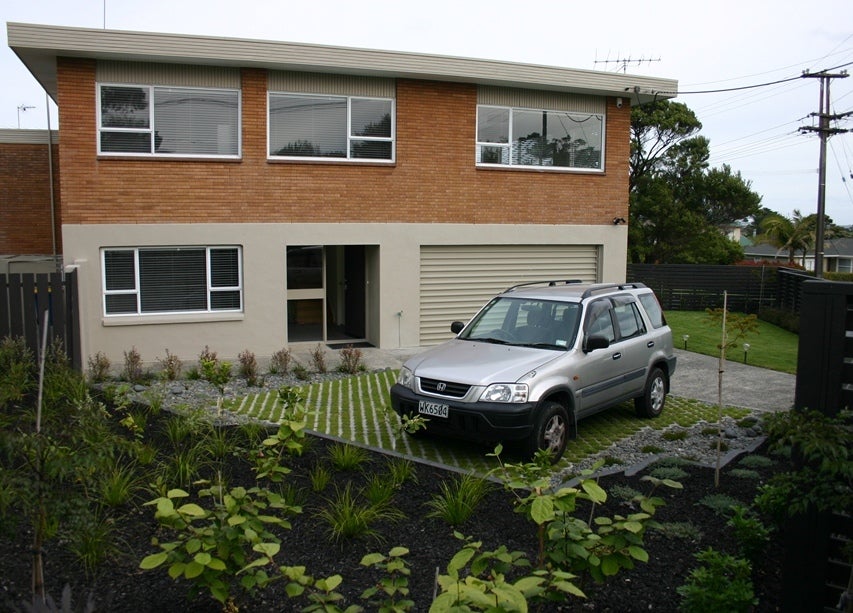 1/22A Tui Glen Road, Birkenhead, Auckland - Carousel 1