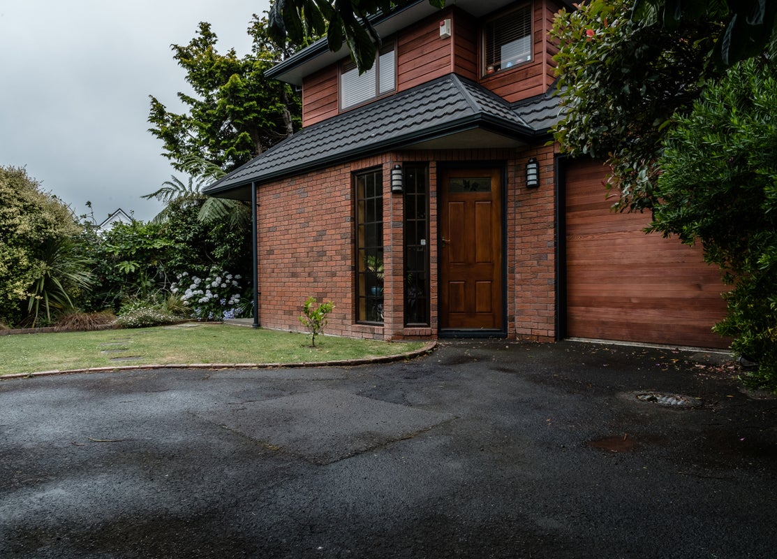 2A Hobbs Grove, Epuni, Lower Hutt - Carousel 1