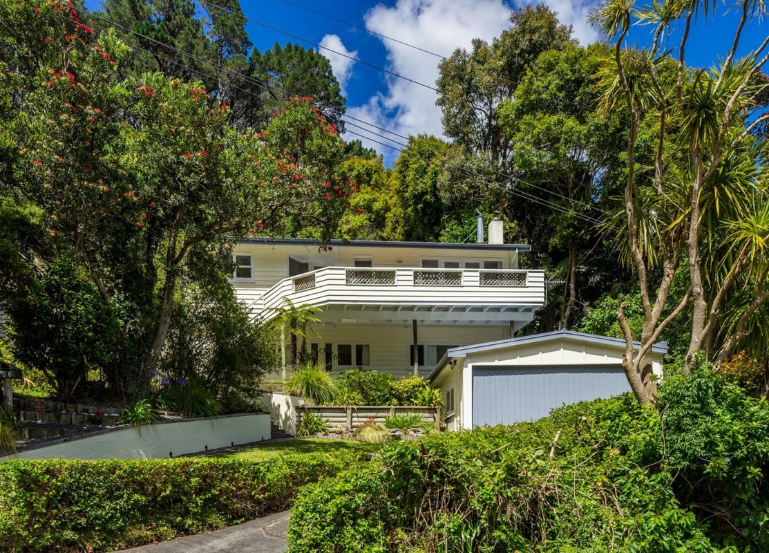 38A Rona Street, Eastbourne, Lower Hutt - Carousel 1