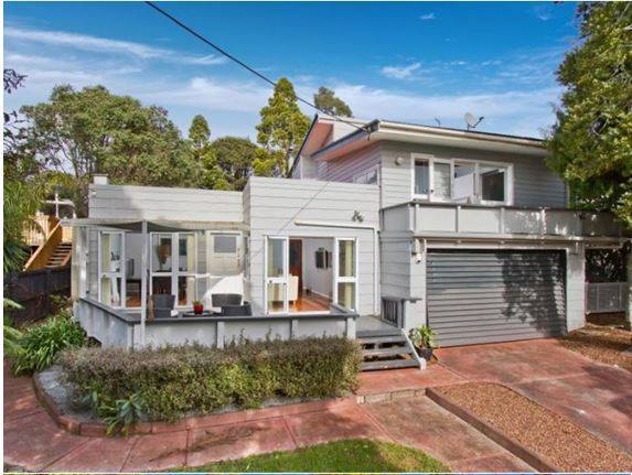 18 Tane Road, Laingholm, Auckland - Carousel 1