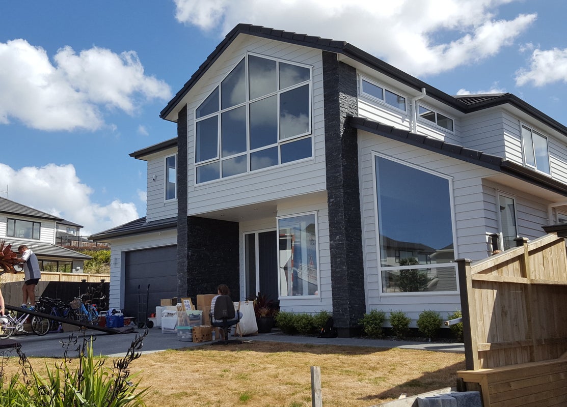 64 Headland Drive, Long Bay, Auckland - Carousel 1