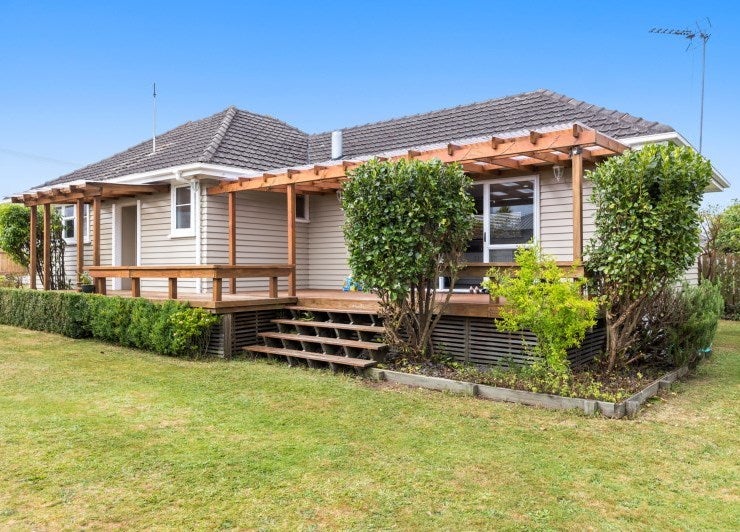 2 Glenfield Road, Owhata, Rotorua - Carousel 1