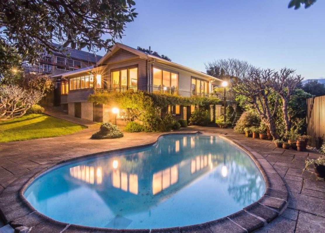 132 Seatoun Heights Road, Seatoun, Wellington - Carousel 1