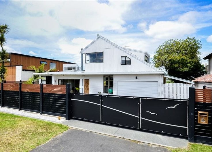 85 Ferry Parade, Herald Island, Auckland - Carousel 1