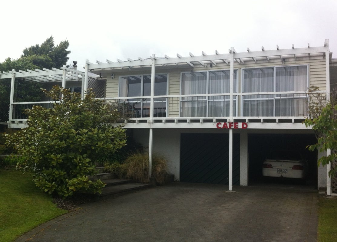 9 Taumata Road, Pukerua Bay, Porirua - Carousel 1