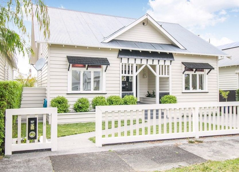 16 Rarawa Street, Mount Eden, Auckland - Carousel 1
