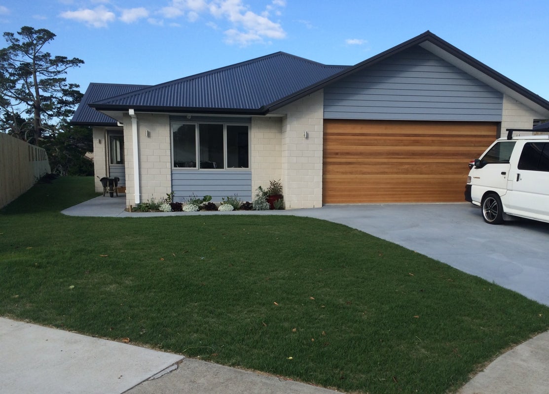 150 Oteki Park Drive, Welcome Bay, Tauranga - Carousel 1